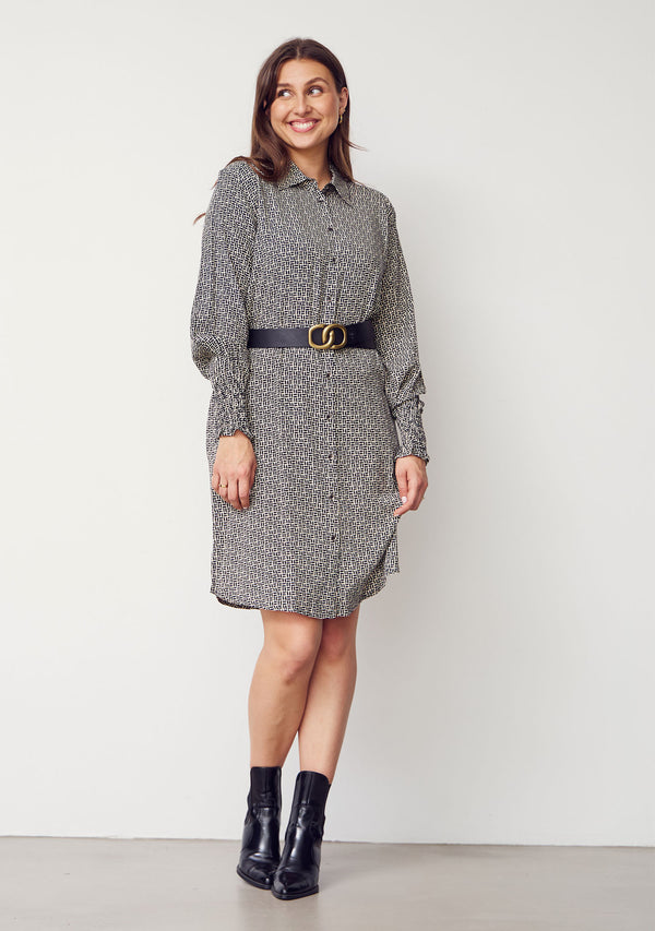 I SAY Asta Printed Dress Dresses M84 Graphic Black Strokes