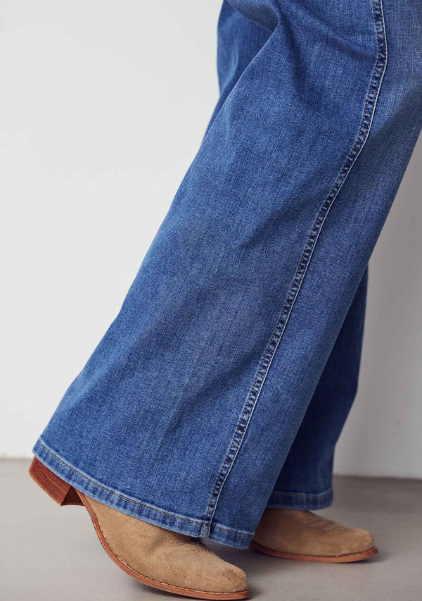 I SAY Como New Wide Jeans Pants 700 Mid Denim Wash