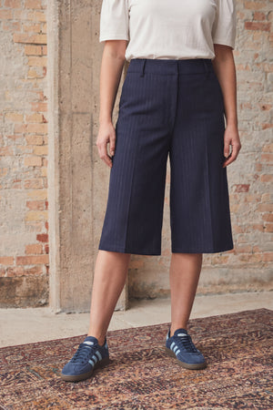 I SAY Felicia Long Shorts Shorts N39 Navy Pinstripe
