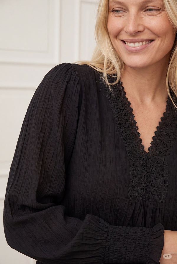 I SAY Frea Lace Blouse Blouses 900 Black